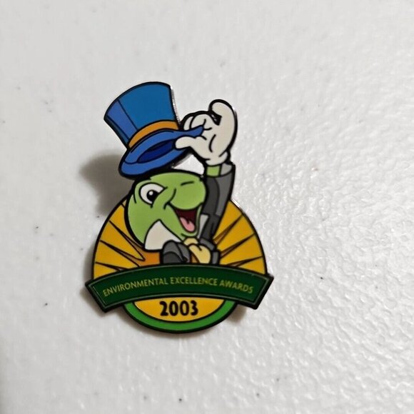 Disney Jiminy Cricket Cast Member Environmental Excellence Award Pin Brooch - Picture 5 of 10